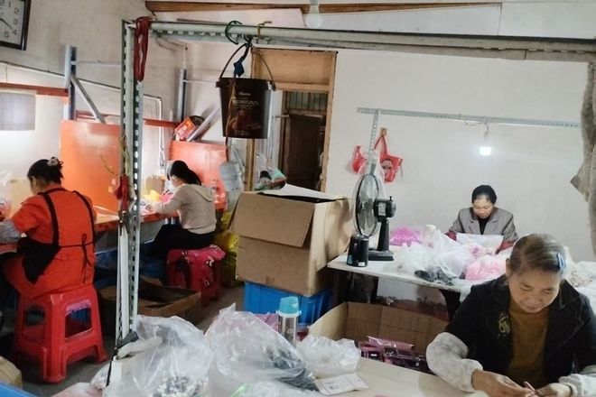 用具有限公司—以来料加工带动妇女家门口就业增收不朽情缘平台【巾帼共创·巧手织富路】 凯升美容(图2)